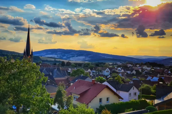 20.8.2020 Farbenpracht über Jettenbach | Foto: M. Rheinheimer
